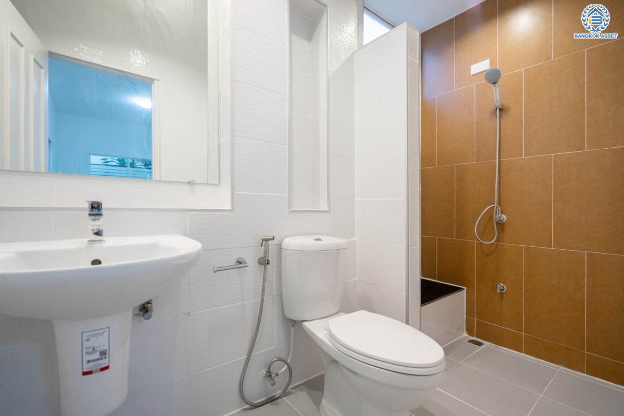 บ้านมือสองตกแต่งใหม่ แบรนด์ Property Perfect ม.เพอร์เฟคพาร์ค พระราม5-บางใหญ่ (ซ.วัดพระนอน) เนื้อที่ 36 ตร.ว. บ้านแฝดฟังก์ชันระดับบ้านเดี่ยว! 3 ห้องนอน 2 ห้องน้ำ 2 ที่จอดรถ Private Zone พร้อม Facilities ครบครัน บนทำเลเชื่อมต่อถนนกาญจนาฯ ใกล้ทางด่วน ศรีรัช-วงแหวนฯ เซ็นทรัลเวสต์เกต และรถไฟฟ้าสายสีม่วง "สถานีตลาดบางใหญ่"